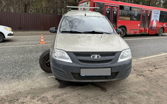 На Павла Корчагина LADA врезалась в препятствие