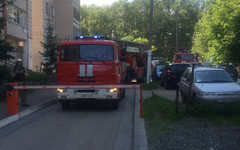 Пожарные машины не могли доехать до места вызова из-за шлагбаума во дворе