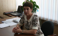 Глава посёлка Мирный пожаловалась в прокуратуру на многодетную мать, назвавшую её палачом