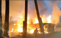 Опубликовано видео страшного пожара в Нолинском районе, где погибли два человека