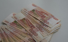 18 % россиян тратят половину зарплаты на кредиты