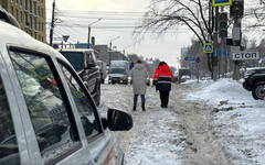 Снежные валы у школ проверят в Кирове после замечания губернатора