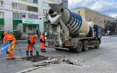 В Кирове ремонтируют ливневые колодцы для повышения безопасности дорог