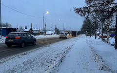 На региональных трассах Кировской области зажглись 90 новых фонарей