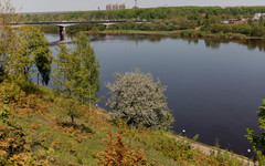 В Кирове перевернулась лодка с людьми