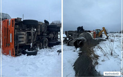 В Садаковском перевернулся бетоносмеситель