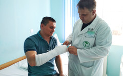 В Кирове хирурги пришили мужчине отрубленный палец