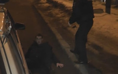 В Кирове пьяный чиновник устроил скандал в такси (ВИДЕО)