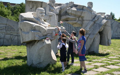 В Кирове ищут подрядчика для ремонта мемориальной зоны «Дворца пионеров»