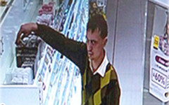 В Кирове разыскивают подозреваемого в краже из магазина