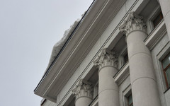 На крыше правительства обнаружили опасность