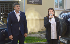 В Кирово-Чепецке открыли мемориальные доски физику и хоккеисту