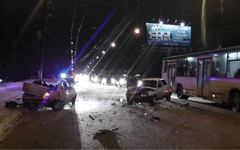 В Кирове пассажир такси пострадала в аварии
