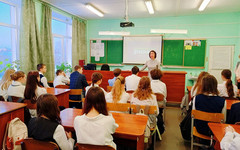 Кировские чиновники прочитали лекции для школьников