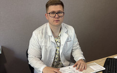 Врач из оричевской больницы неделю работал в Запорожской области