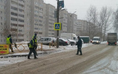 Подрядчикам поручили расчистить от снега все пешеходные переходы в центре Кирова