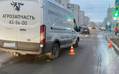 В Кирове на Сурикова столкнулись «Форд» и «Лада»