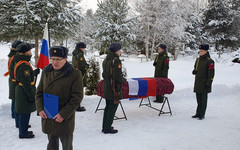 В Кирово-Чепецке простились с погибшим во время спецоперации бойцом-контрактником