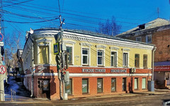 В Кирове выставляют на продажу помещение в старинном доме Никитина