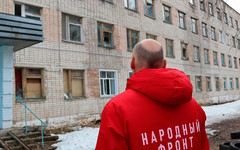 В Кирове подростки облюбовали заброшенный дом