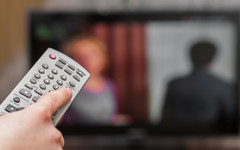 Социологи узнали, на каких телеканалах россияне чаще смотрят новости