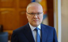 Губернатор Александр Соколов поздравил кировчан с Днём Победы