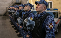 Росгвардейцы задержали двух кировских дебоширов