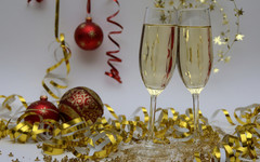 Как правильно выбрать шампанское для новогоднего стола?