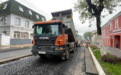 В Кирове идёт масштабный ремонт дорог и тротуаров перед зимой