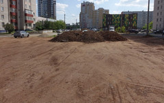 На улице Риммы Юровской благоустраивают сквер