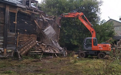 В Кирове в Троллейбусном переулке снесли дом