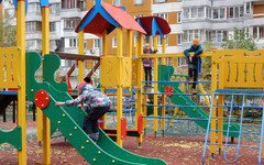 В Октябрьском районе Кирова прокуратура обнаружила нарушения на детской площадке