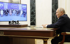 Педагог из Кирово-Чепецка встретилась с Путиным по видеосвязи