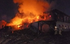 В Столбово сгорел двухэтажный дом (видео)