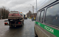 В Кирове у алиментщика забрали автомобиль с помощью системы «Дорожный пристав»