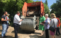 Нижегородцы целый год будут копаться в мусорках кировчан