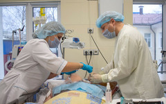 Врачи Кировской областной больницы спасли пациентку с редкой формой астмы