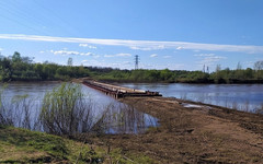 В Зуевском районе установили наплавной мост через Чепцу
