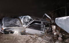 В Костино «восьмёрка» перевернулась, пострадали два человека