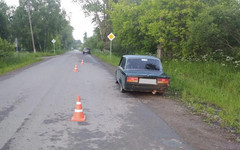 В Зуевке ВАЗ сбил двух пешеходов