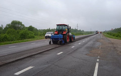 В Кикнурском районе начали ремонтировать трассу на границе с Нижегородской областью