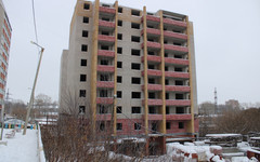 Строительство проблемного дома на улице Мичуринской возобновят в конце года